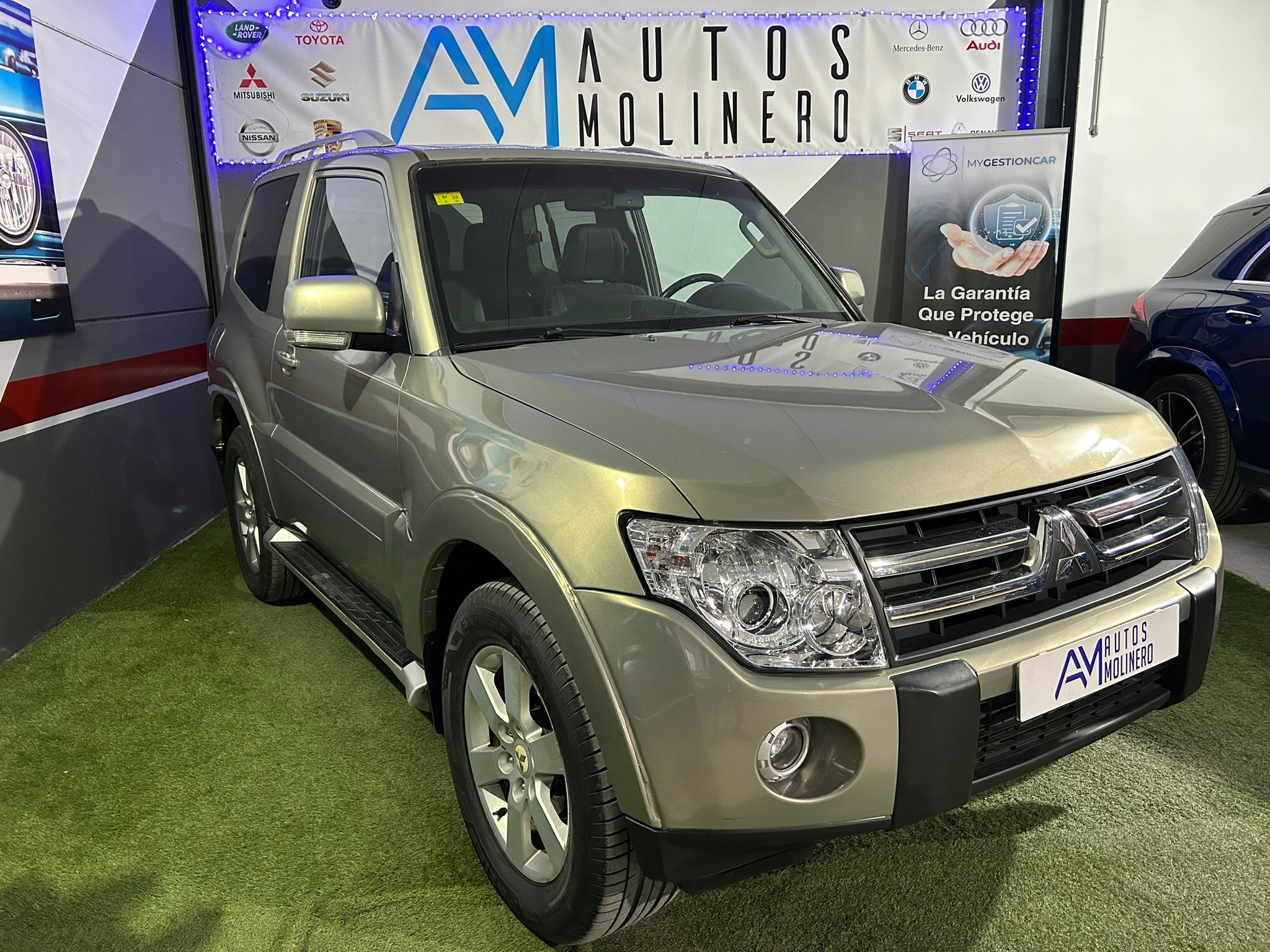 Lee más sobre el artículo Abrir un concesionario de coches en España: Guía completa 2025